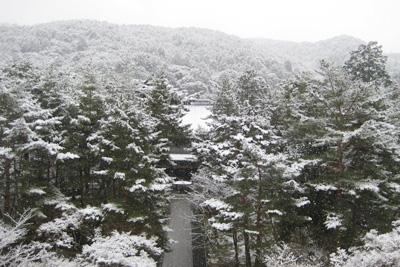 雪化粧の南禅寺