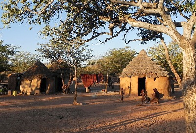 ナミビア旅行5日間（4日目）　奇想天外と、サン族の壁画