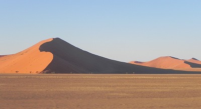 ナミビア旅行5日間（2日目）　赤い砂漠を歩く！