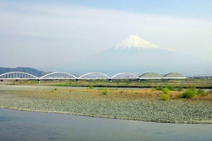 ≪　春霞の富士山　≫