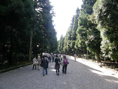 9月23日　千姫神輿・特別拝観 と 伏見桃山御陵を訪ねて