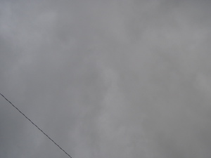 雨の空