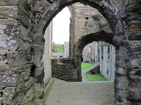 ウェールズの古城で書デモンストレーション
