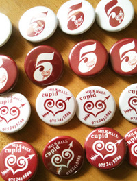 MILK HALL Cupid様、５周年記念缶バッジを作成。
