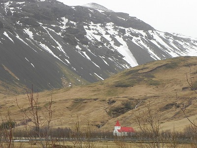 アイスランド紀行 その3  教会のある風景