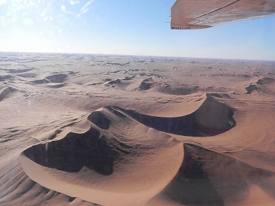 ナミビア旅行5日間 （1日目） ナミブ砂漠遊覧飛行