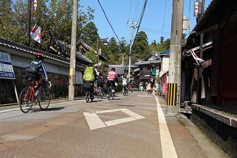 自転車たちの電車の旅　（近江鉄道）