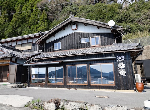 奥琵琶湖をくつろぐ（長浜市・湖桑庵）
