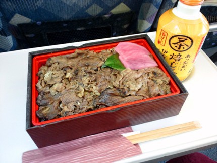 2/2（月）　駅弁レポート　≪　信州牛弁当　≫　in　茅野駅