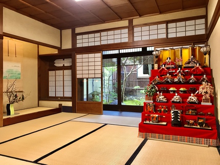 桃の節句　≪　雛飾り　≫　らくたび京町家