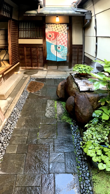 ≪　夕暮れの京町家　≫　らくたび京町家