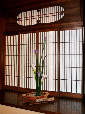 明日2日　≪　菖蒲のゆるり茶会、開催へ　≫　in　らくたび京町家