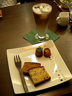 大徳寺の門前カフェ　≪ CAFE DU MON ≫