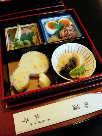 京懐石の老舗料亭　≪　瓢亭　≫